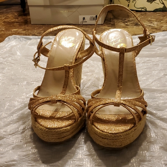 Sparkly Gold Wedges Size 9 - Picture 2 of 8